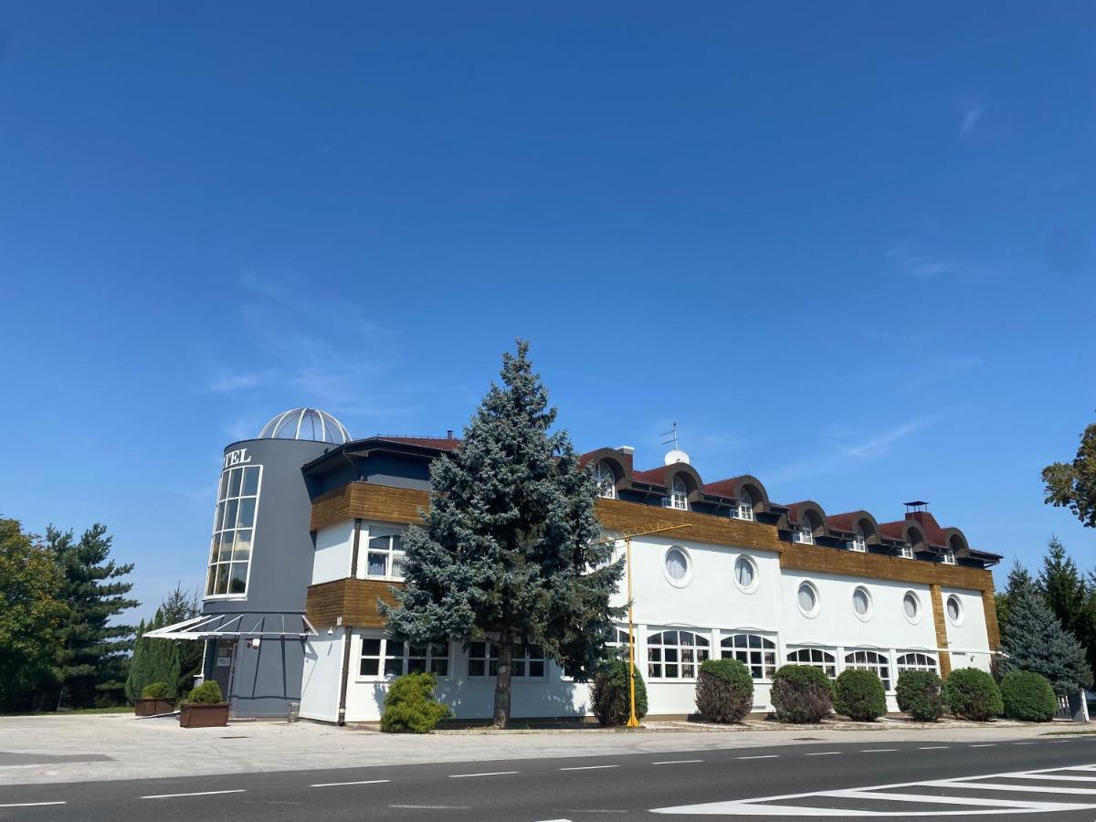 Hotel Lagus Gornji Kneginec ภายนอก รูปภาพ